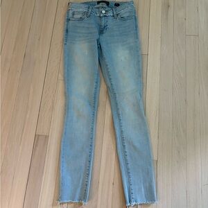 Lucky Brand Light Wash Low Rise Skinny Jeans